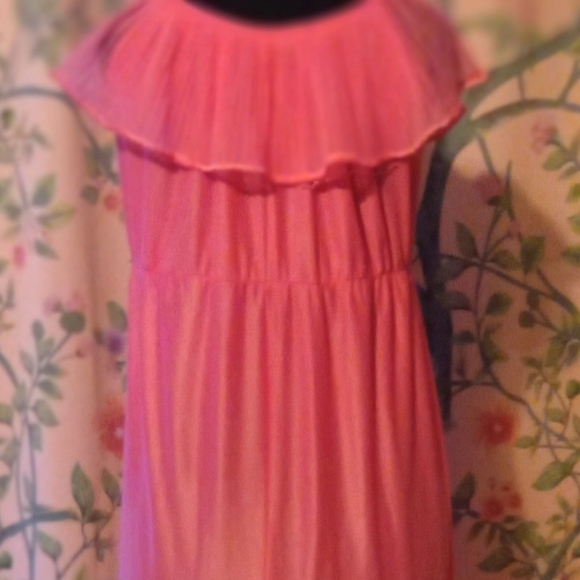 Vintage 1960s woman's full length polyester popsicle pink nightgown - Picture 5 of 13